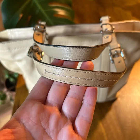 Coach Beige Leather Tote Bag - Picture 3 of 12